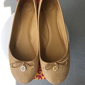Tory Burch Chelsea leather flats